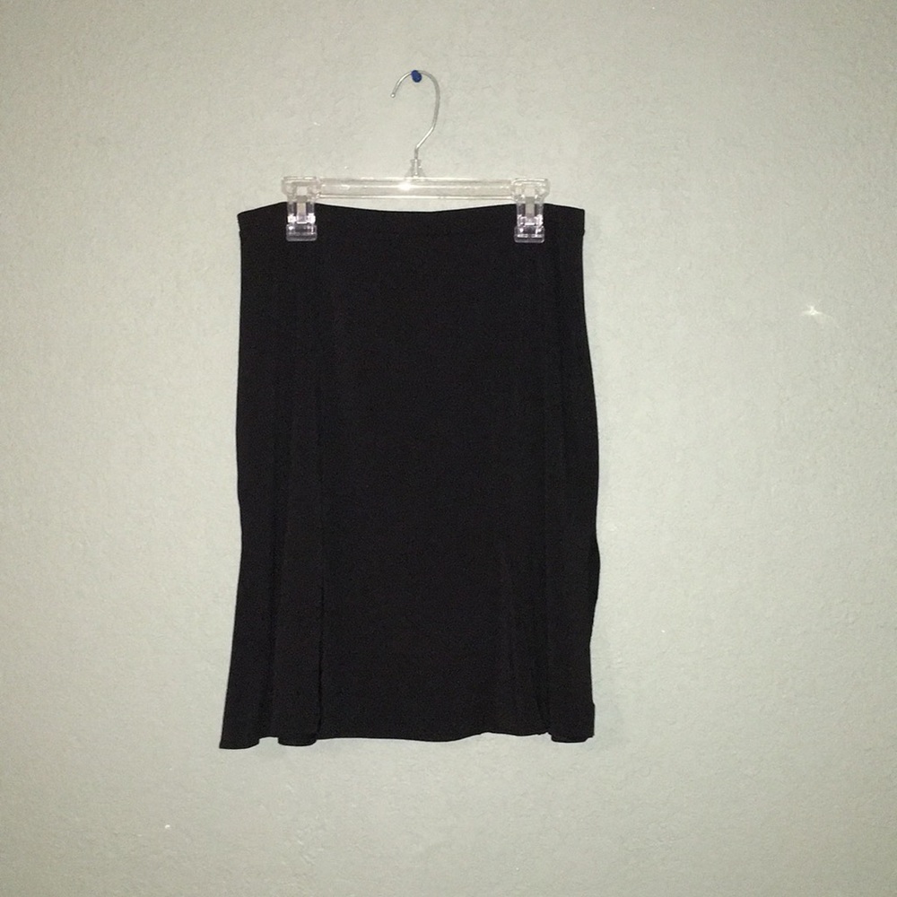 Black skater skirt